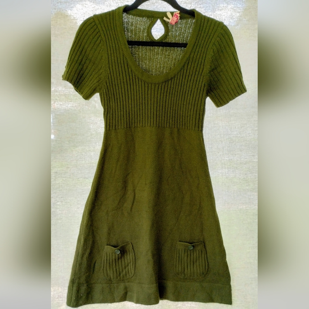Derek Heart Sage Green Ribbed Knitwear